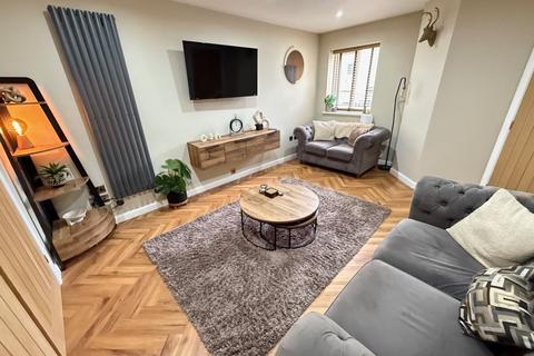 4 bedroom detached house for sale, Oakdale Close, Halifax HX3