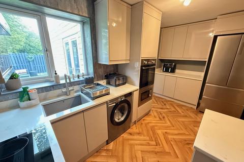 4 bedroom detached house for sale, Oakdale Close, Halifax HX3
