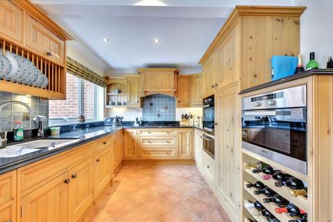 3 bedroom detached house for sale, Broadfields, Calverton, Nottingham