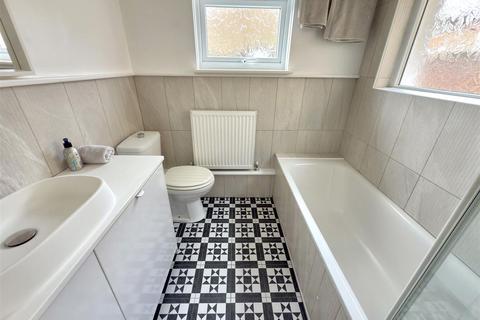 3 bedroom terraced house for sale, Norwich Road, Lowestoft, Suffolk, NR32