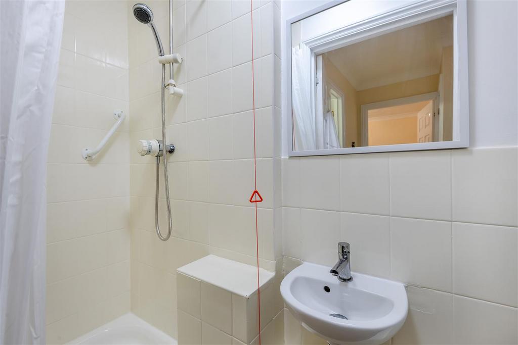 8667436-interior06.jpg