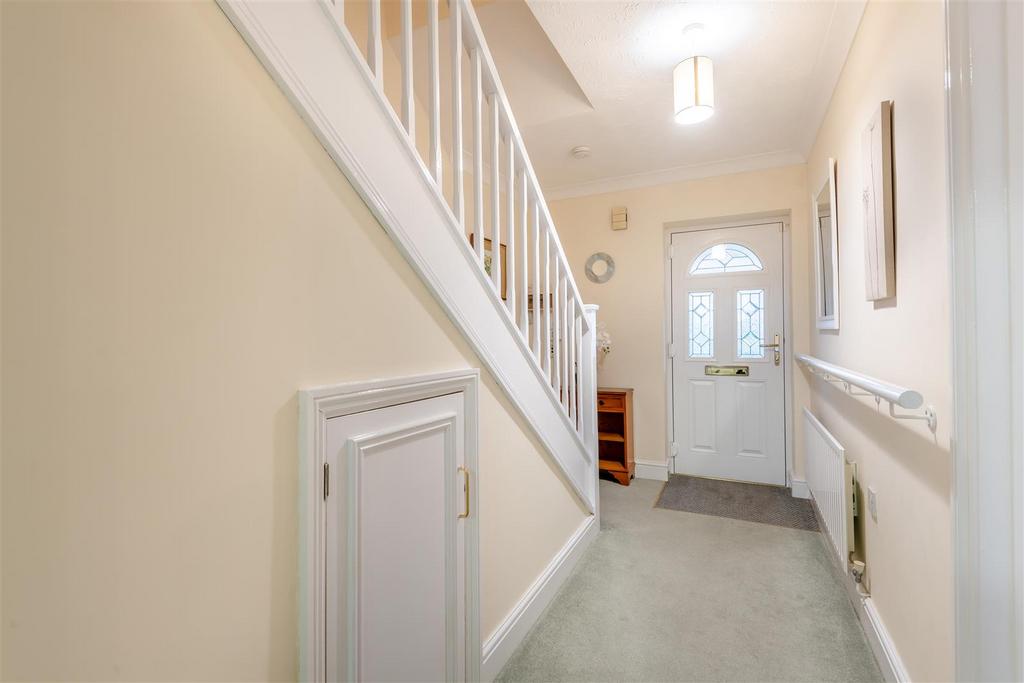 8667436-interior11.jpg