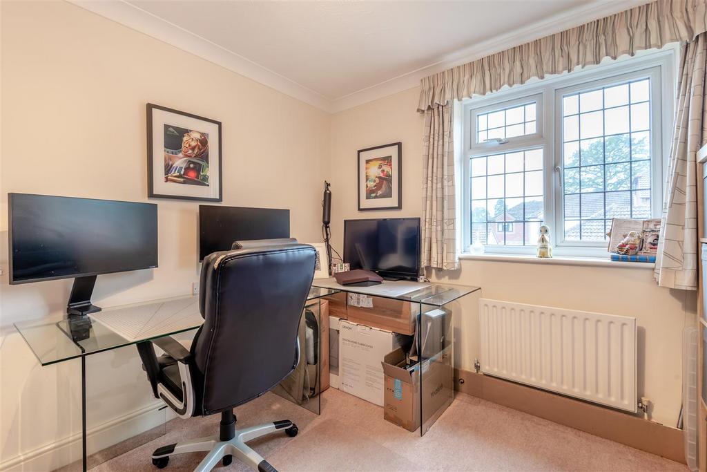 8667436-interior15.jpg