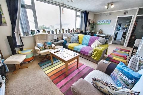 2 bedroom apartment for sale, 35 Kent Row, Llanion Park