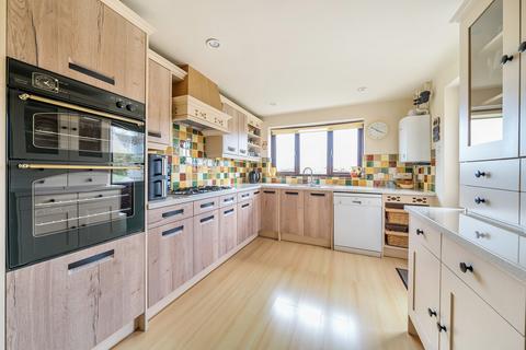 undefined, Aggs Close, Cheltenham GL52