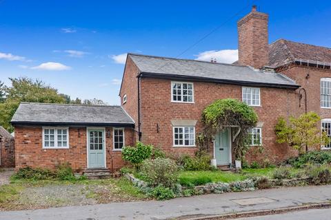 Lion Cottage, 3 The Village, Clifton-On-Teme, Worcestershire. WR6 6DH