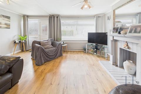 3 bedroom semi-detached house for sale, Churchill Drive, Ruddington, Nottingham
