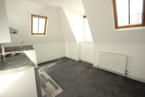 1 bedroom flat to rent, Kings Road, Brighton, East Sussex