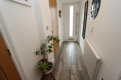 3 bedroom semi-detached house for sale, Dukesfield, Earsdon View, Newcastle Upon Tyne, NE27 0EZ