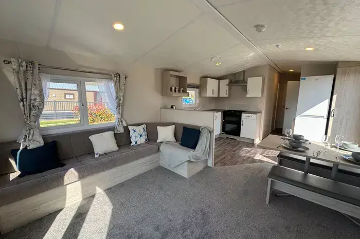 Delta Hailsham 2023 Car0061379 102864304