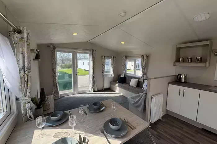 Delta Hailsham 2023 Car0061379 102864295