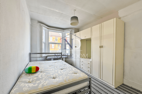 undefined, Bristow Road, Hounslow, TW3