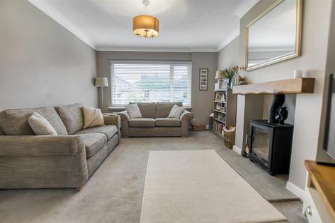 3 bedroom semi-detached house for sale, Studley Close, Northallerton