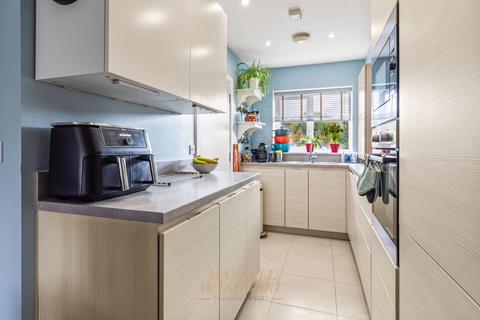 undefined, Waterfall Crescent, Crawley RH11