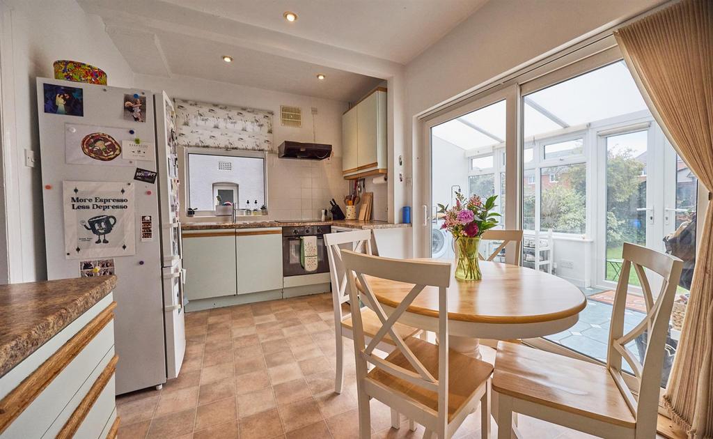 Dining/Kitchen to rear