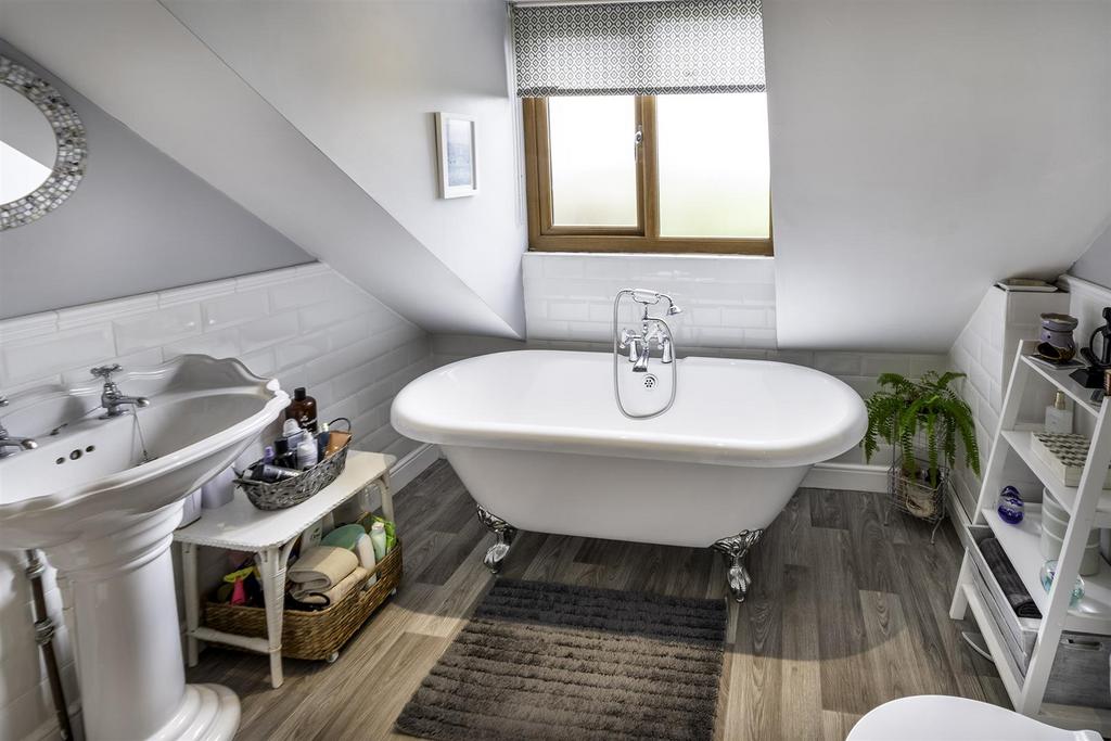House b Athroom