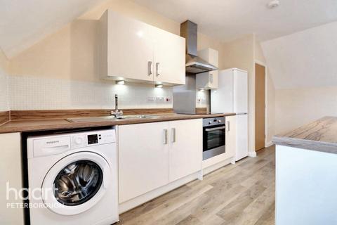 undefined, Manor Drive, Gunthorpe