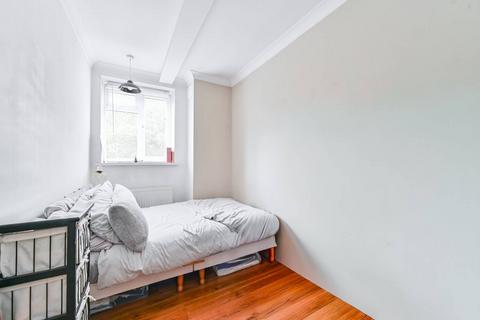 64 Tyneham Close, London, SW11 5XW