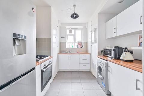 64 Tyneham Close, London, SW11 5XW
