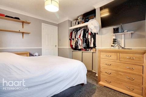 2 bedroom flat for sale, Horton Walk, Westwood
