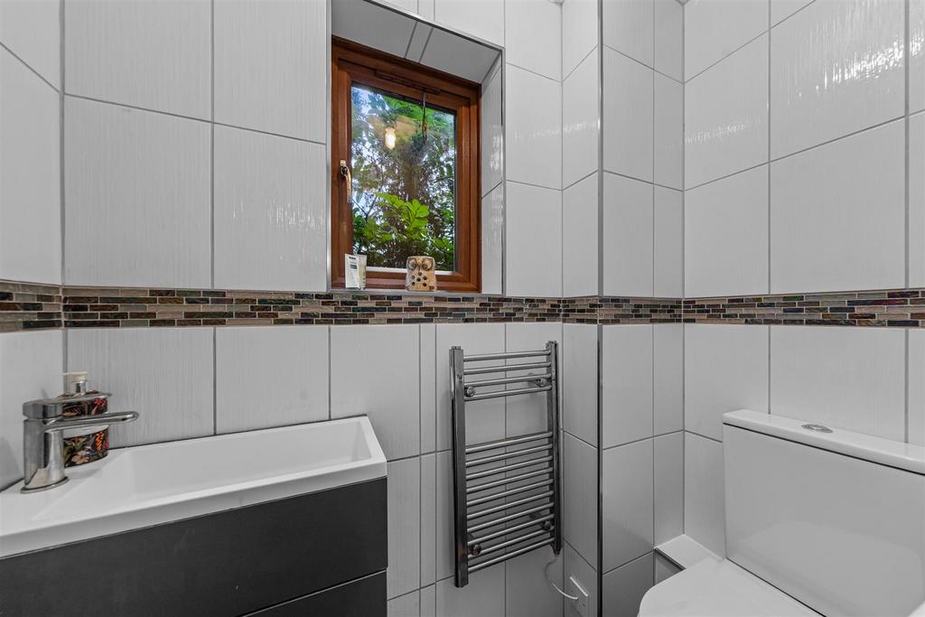 19 Lissel Rd Web24.jpg