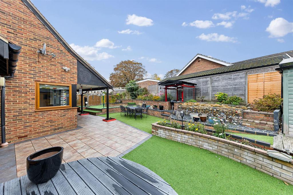 19 Lissel Rd Web11.jpg