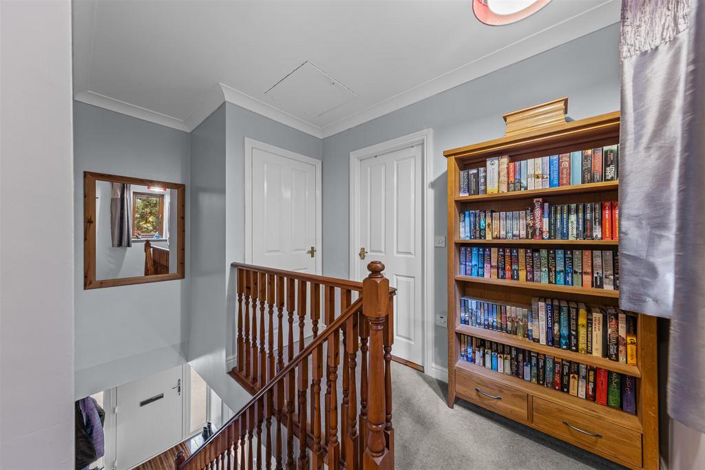 19 Lissel Rd Web40.jpg