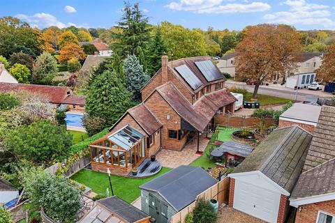 3 bedroom detached house for sale, Lissel Road, Milton Keynes MK6