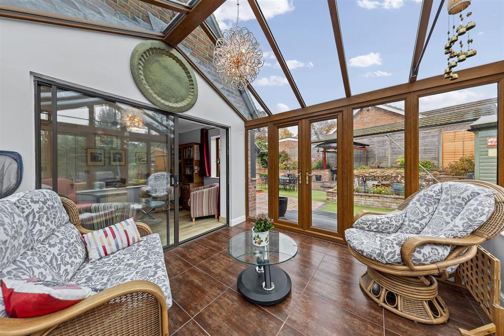 19 Lissel Rd Web38.jpg