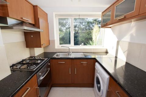 1 bedroom ground floor flat to rent, Sandways, Sandycombe Road, Kew, Richmond TW9