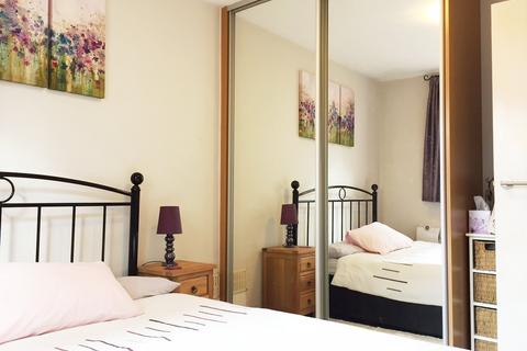 1 bedroom ground floor flat to rent, Sandways, Sandycombe Road, Kew, Richmond TW9
