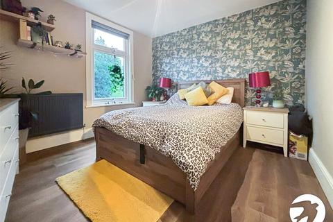 13a West Street, Rochester, ME2 3XG