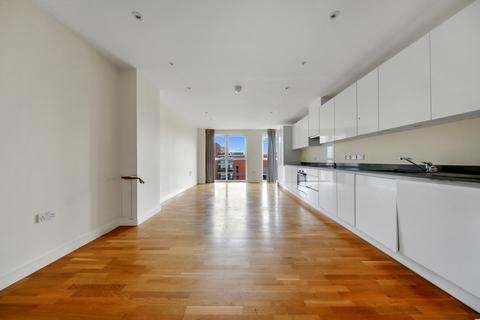 3 bedroom flat for sale, Logan Close, E20