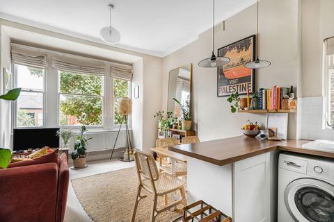 1 bedroom flat for sale, 103 Thornlaw Road, London SE27