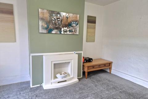 2 bedroom terraced house to rent, Holland Street, Bolton, BL1