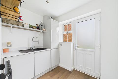 4 bedroom detached house for sale, Sandringham Road, Brough
