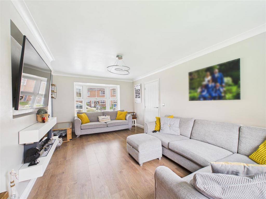 CAM03303 G0-PR0237-STILL031.jpg