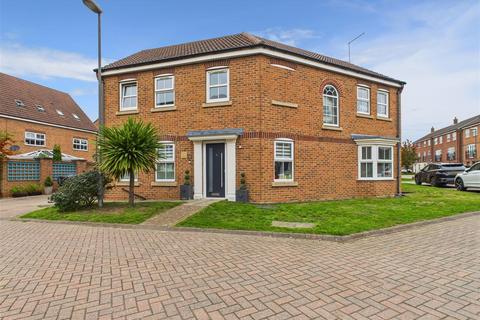 4 bedroom detached house for sale, Sandringham Road, Brough