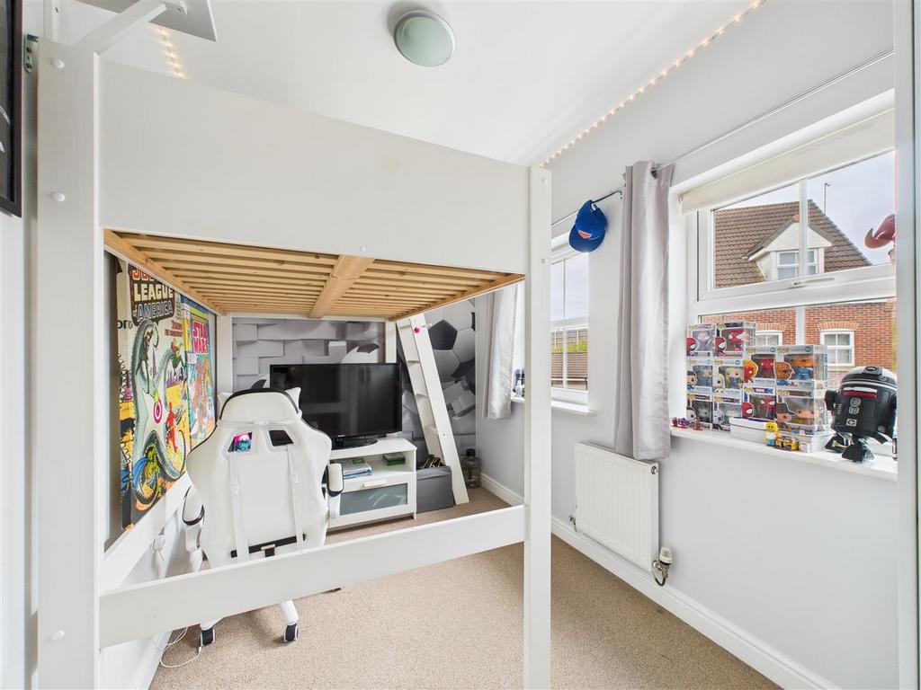 CAM03303 G0-PR0237-STILL002.jpg