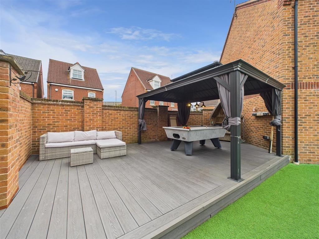 CAM03303 G0-PR0237-STILL020.jpg