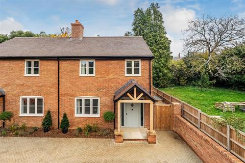 2 bedroom house for sale, PADDOCK GROVE, OFF GUILDFORD ROAD, EFFINGHAM KT24