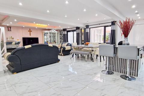 5 bedroom semi-detached house for sale, Barry Avenue, Bicester