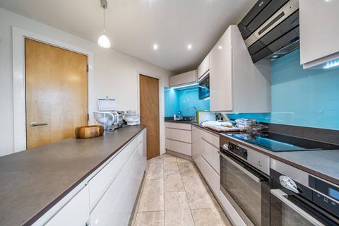 2 bedroom flat for sale, Stane Grove, Clapham, London, SW9