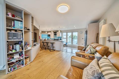 2 bedroom flat for sale, Stane Grove, Clapham, London, SW9