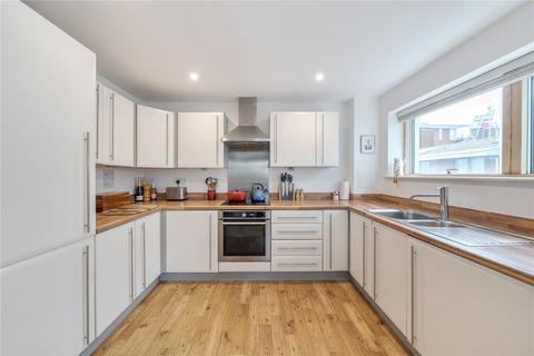 2 bedroom apartment for sale, Sun Passage, London, SE16