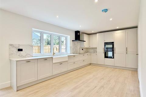 4 bedroom detached house for sale, Lake Road, Verwood, Dorset, BH31