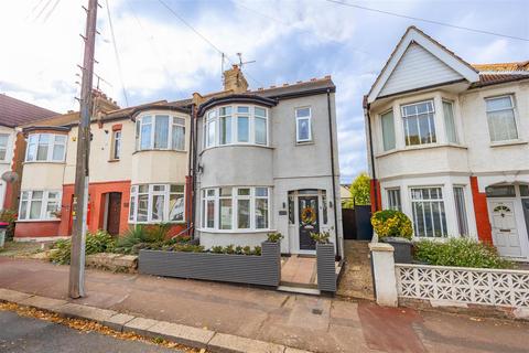 RAMUZ DRIVE, Westcliff-On-Sea