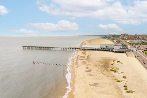 undefined, Kirkley Cliff Road, Lowestoft