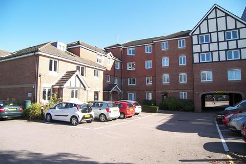 2 bedroom retirement property for sale, Hudsons Court,Darkes Lane, Potters Bar EN6
