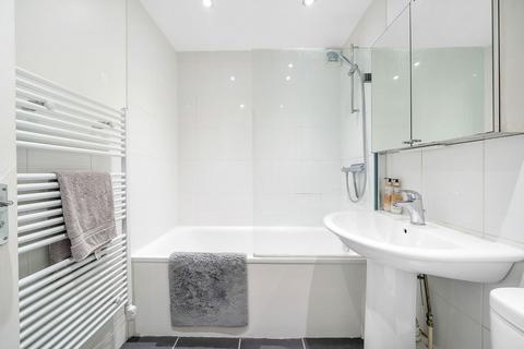 10 Barnfield Close, London, SW17 0AU